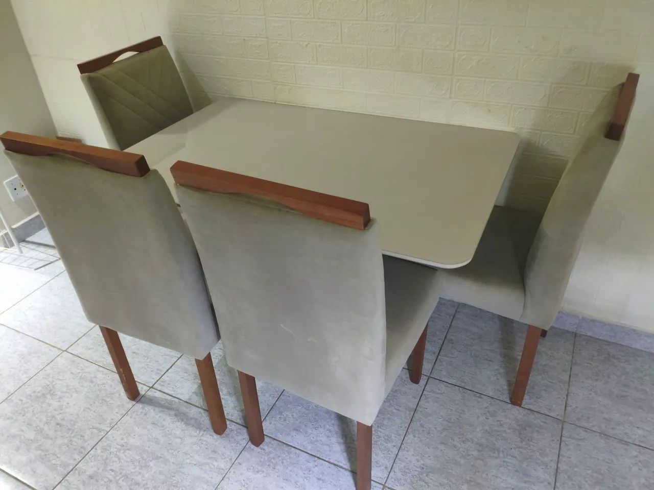 Mesa de Jantar 4 cadeiras 120x80