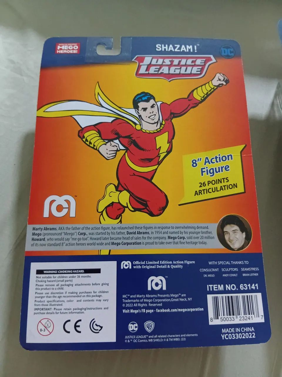 Figuras Shazam e Adão Negro Mego - Foto 5