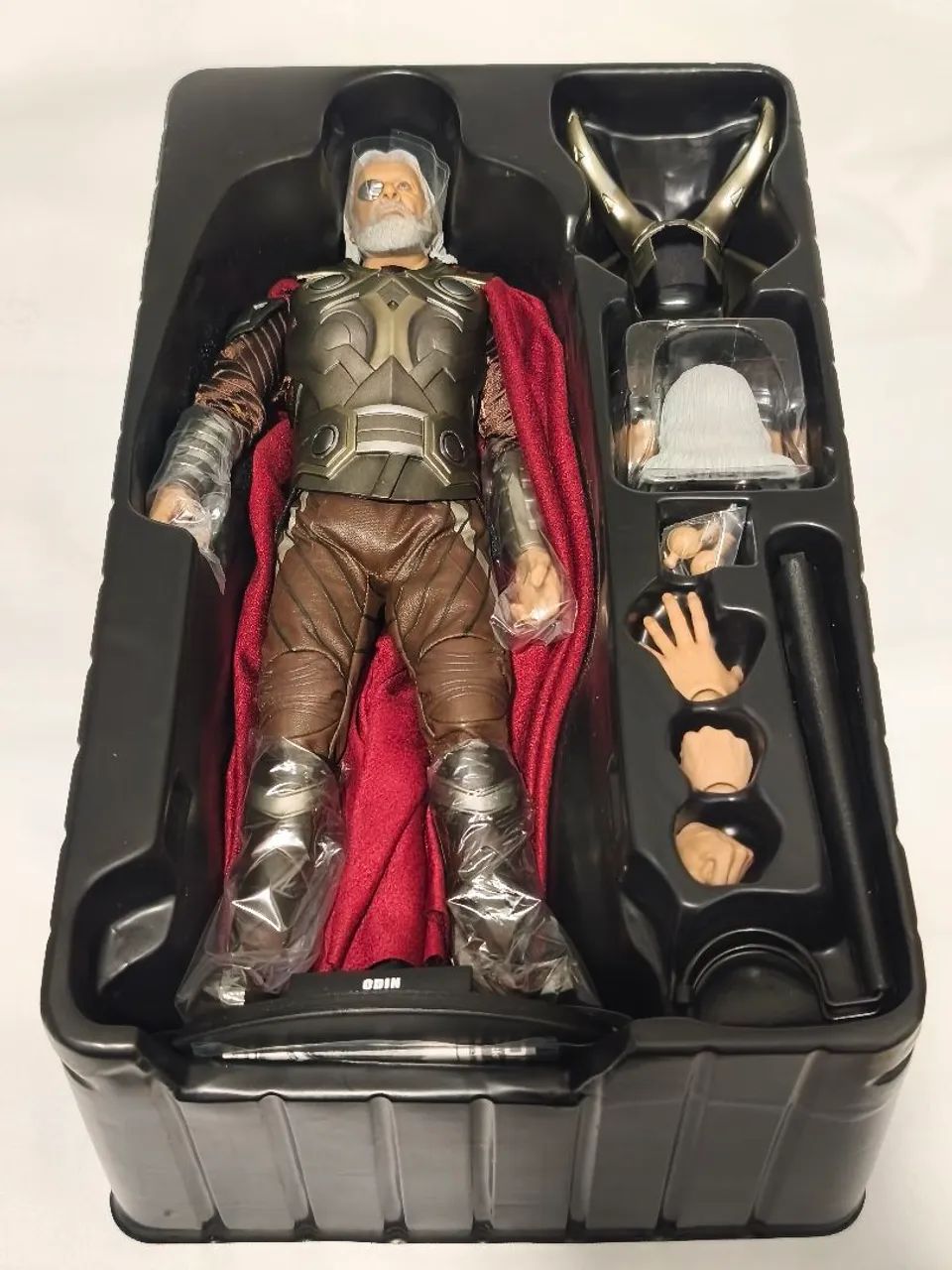 Odin 1/6 Hot Toys  - Foto 4