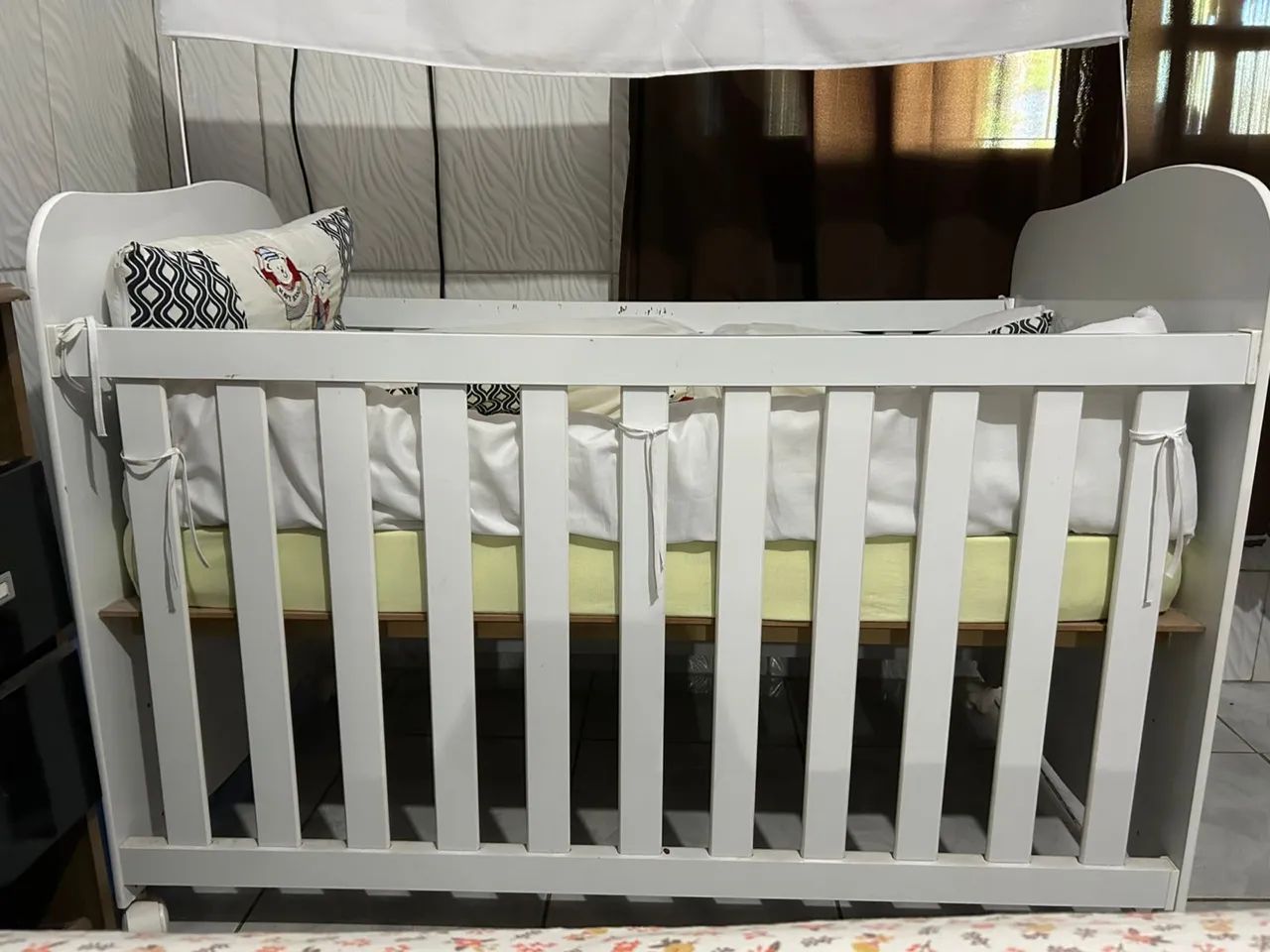 Berço com colchão 