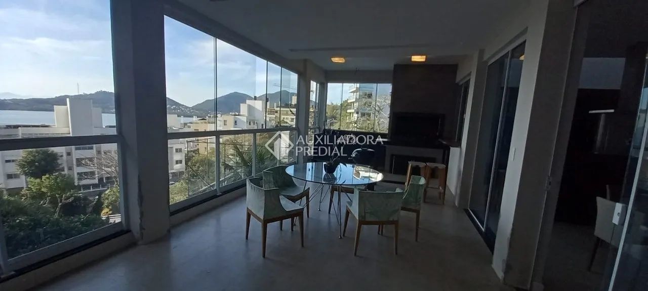 Ampla casa vista mar com 3 suítes - João Paulo - Florianópolis/SC