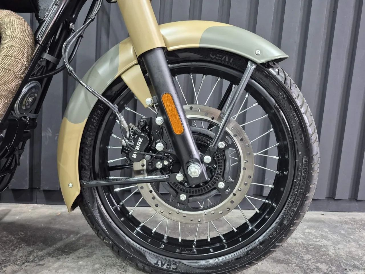 Classic 350 - Foto 2