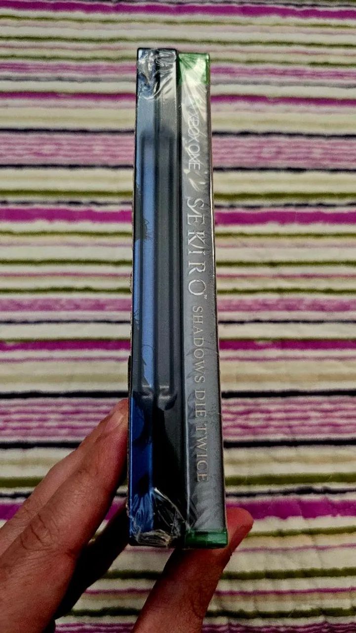 SEKIRO STEELBOOK LACRADO XBOX ONE - Foto 2