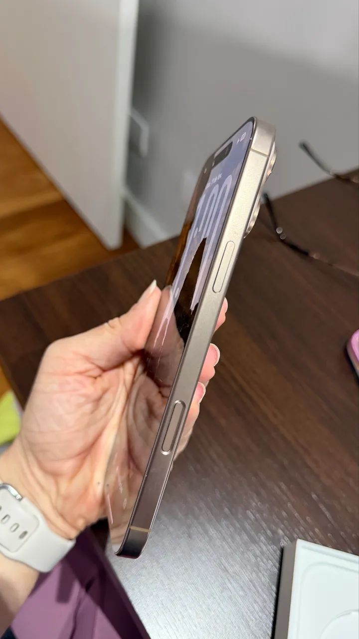 iPhone 16 pro max 256 Gb - Foto 4