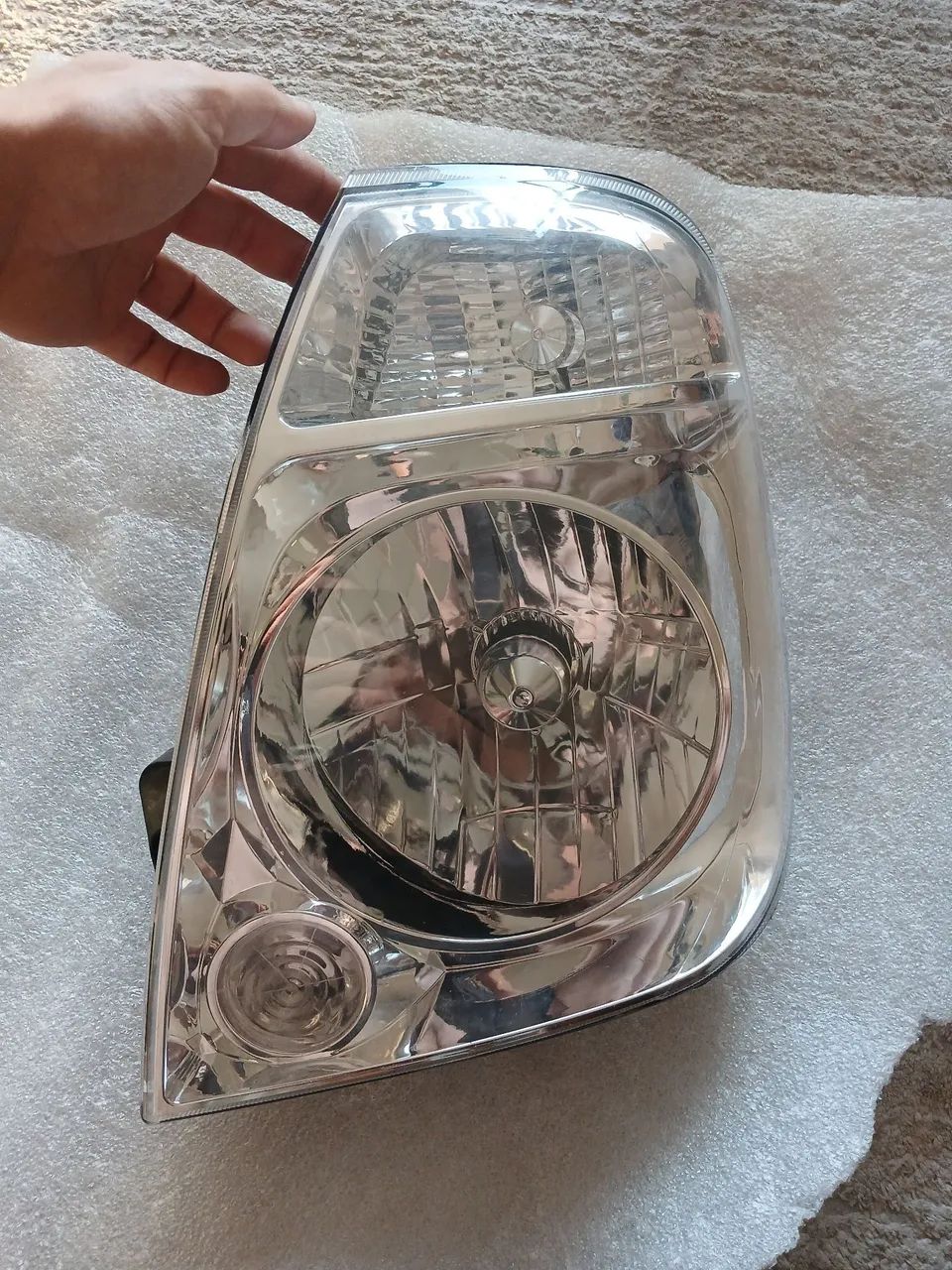 Farol Kia Bongo lado esquerdo zerado 