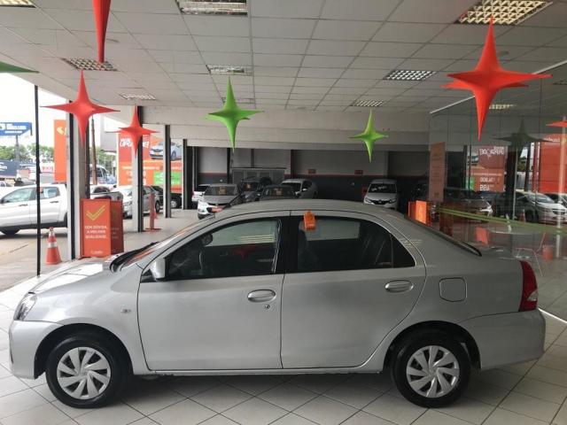 TOYOTA ETIOS 2017/2018 1.5 XS 16V FLEX 4P AUTOMÁTICO - Foto 3