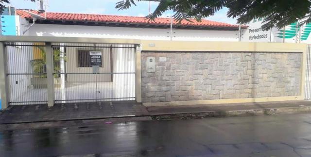 Alugo no São Francisco ao lado do Hiper Bompreço ( leia a descrição )
