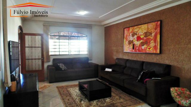 Excelente sobrado, aos pés do Park Way, 5 quartos, 2 suítes - Foto 3