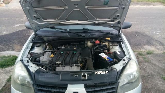 Clio Hatch - Foto 2