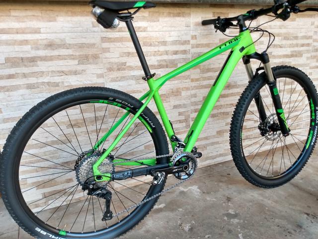 Bicicleta Cube Reaction Pro