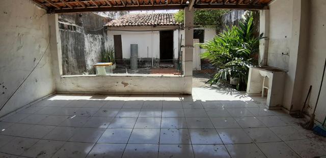 Casa Plana no Joquei Clube - Ótima Localização - 2 Casa Independentes - Foto 12