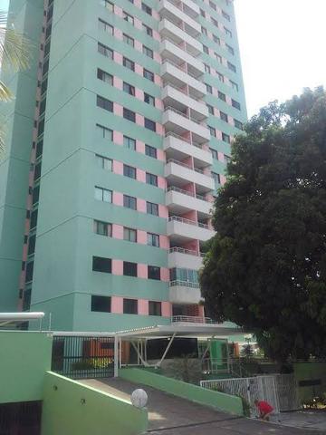 Vende-se Excelente Apartamento Semi-mobiliado no Eldorado Park