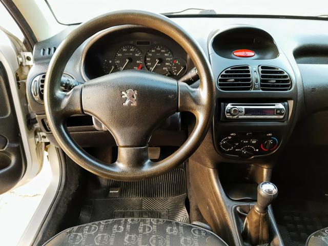 Peugeot 206 Pres 1.4 8 válvulas flex!! Completo ótimo estado!! - Foto 16