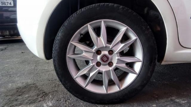FIAT PUNTO ESSENCE 1.6 16V 5P 2011 - Foto 10