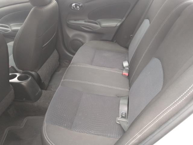Nissan Versa SV 1.6 16V Flexstart 4P AUT. 2017/2018 - Foto 11