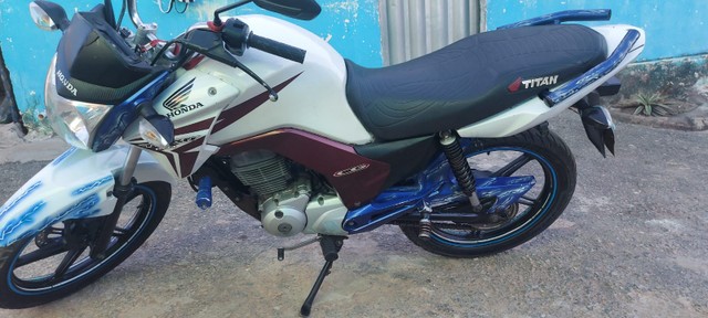 TITAN 150 2015 VALOR 9.500,00