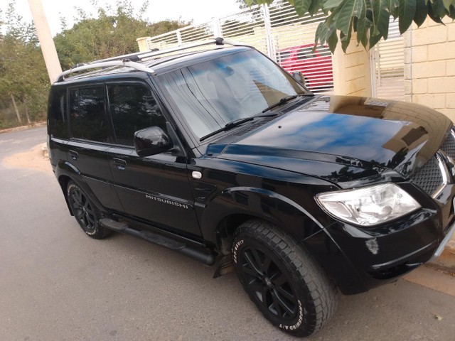 PAJERO TR4 4X2 AUTOMÁTICA