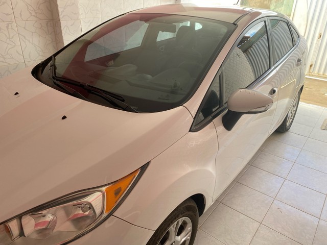 NEW FIESTA SEDAN 13/14 CONSERVADO