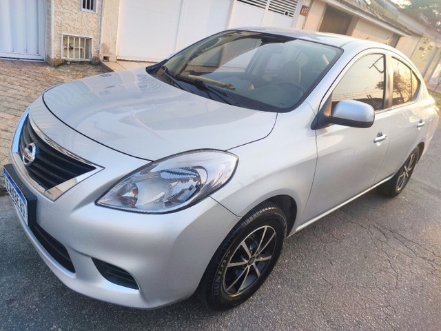 NOVO VERSA 1.6 SV FLEX COMPLETO FINANCIO SEM ENTRADA MENOR PREÇO DA OLX