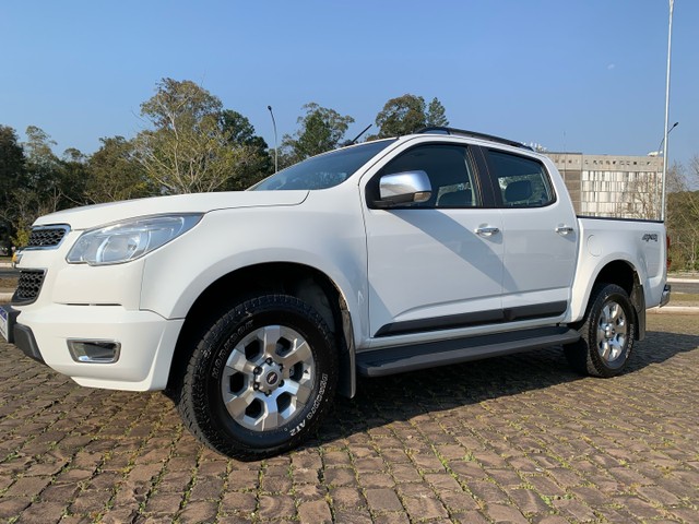 S10 LTZ 2016 AUTOMÁTICA IMPECÁVEL