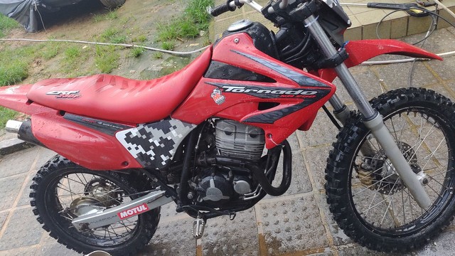 MOTO DE TRILHA