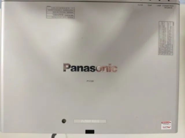 Projetor Panasonic Pt-F200U - Foto 5