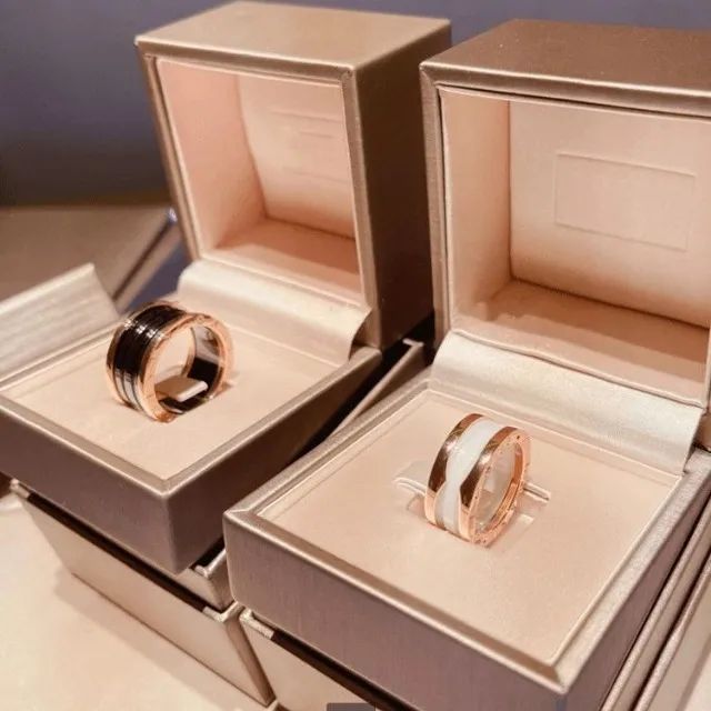 Aliança Anel Bvlgari com duplo banho em ouro 18 k - Foto 2