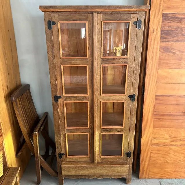 Cristaleira Semi Rústica De Demolição