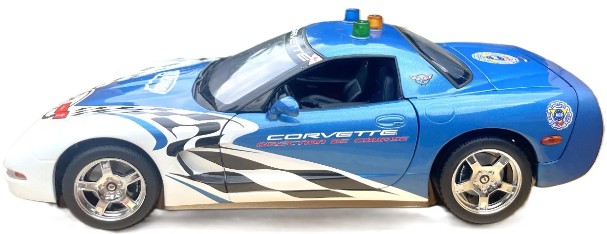 Miniatura Corvette L-88 - 12hs Sebring 1972 - Carrossel 1:18
