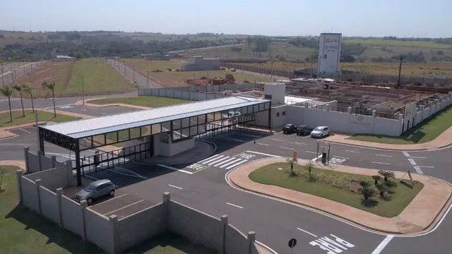 Condomínio Maria Júlia - 2 terrenos um ao lado do outro - Excelente localização!