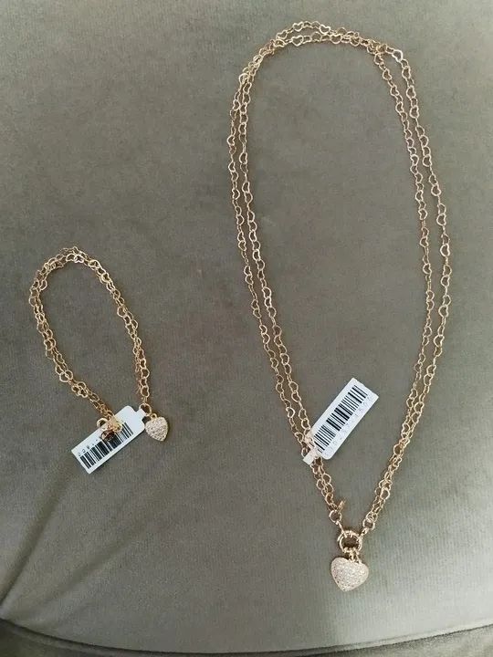 Lindo conjunto em zircônias 