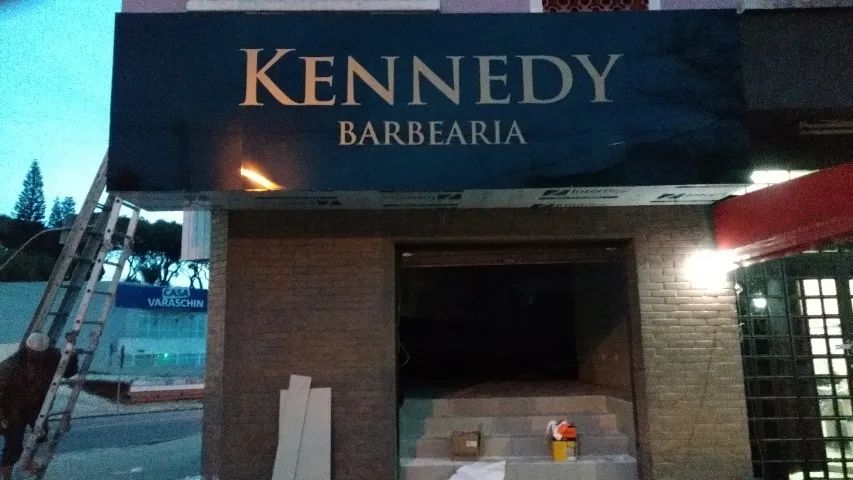 Comunicação Visual - Placas e Luminosos em Lona - Acm - Serralheria - Toldos e Coberturas  - Foto 2