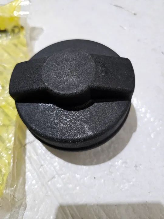 Trator New holand case tampa tanque combustível nova original 47416475 - Foto 2