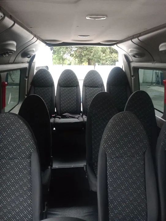 Van para Transporte de Pessoas - 15 passageiros - Foto 5