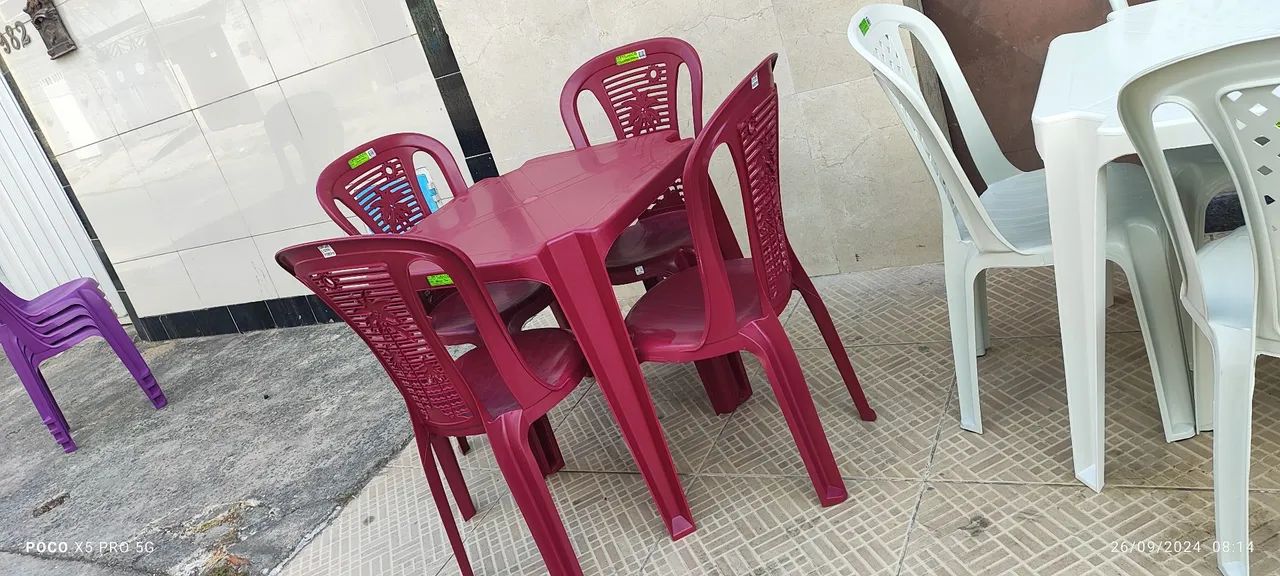 Mesas e cadeiras de plástico  - Foto 5