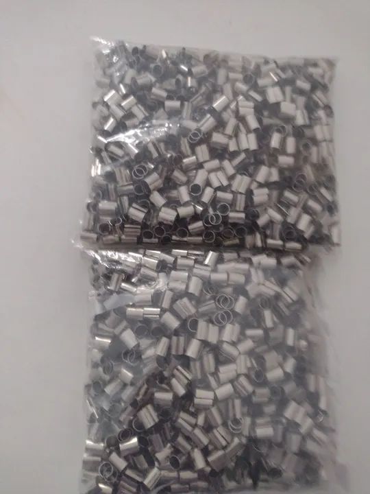 2000 Canudinho de metal para bijuterias e artesanato - Foto 2