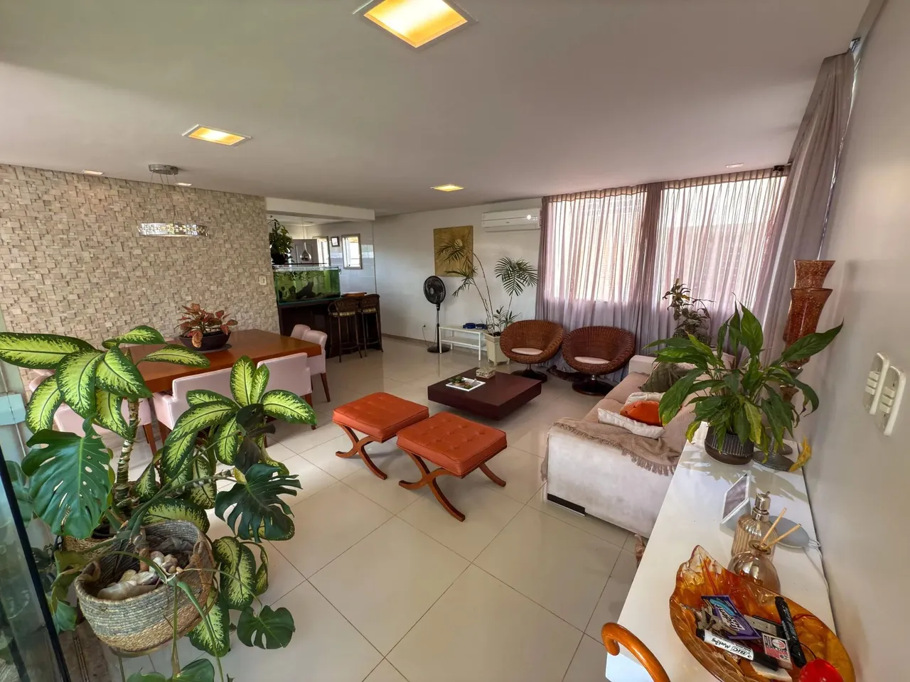 ALUGO CASA ALTO PADRÃO EM CONDOMÍNIO FECHADO NO ARACAGY(AO LADO DA PRAIA)
