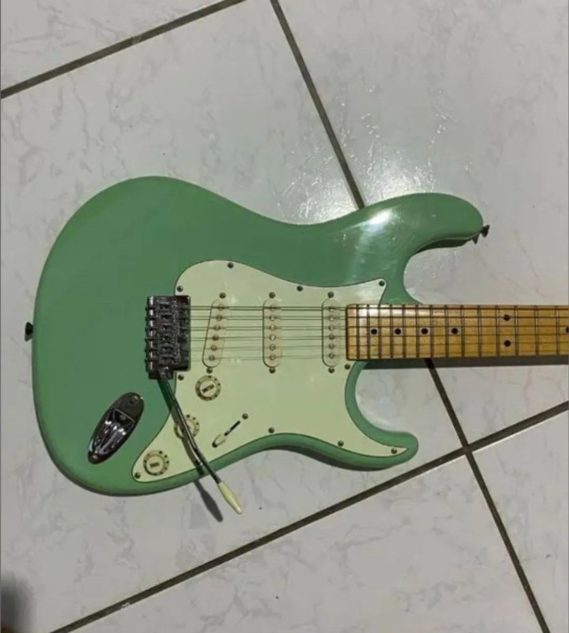 Guitarra Tagima estilo Strato - Verde vintage - Foto 2