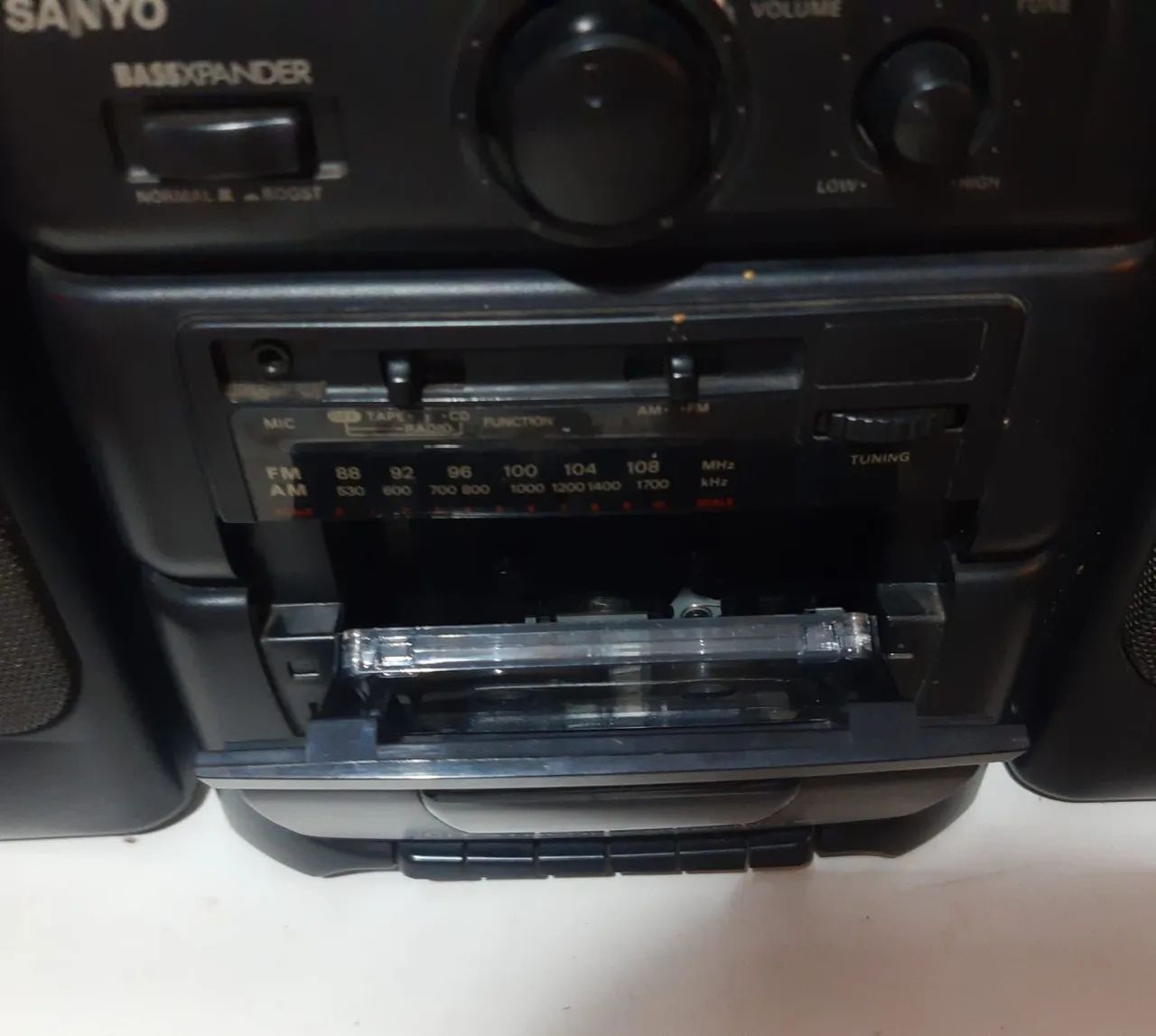 Som 3x1 TOCA CD TOCA FITA RÁDIO antigo lindo bombox SANYO funcionando  - Foto 5