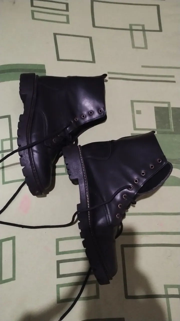 Botas Coturno Femininas - Preto