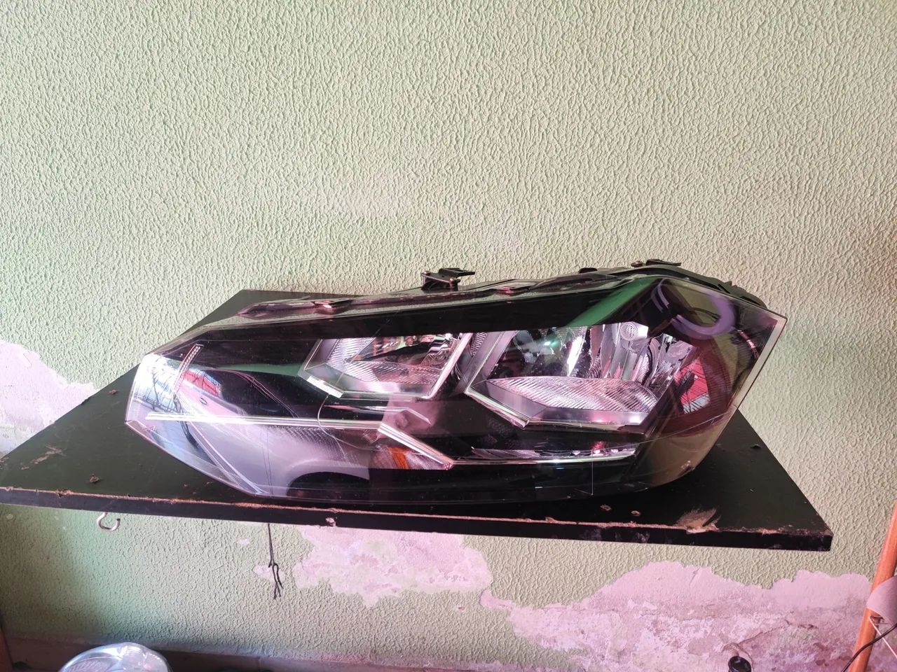 Farol Esquerdo Polo / Virtus (2018 a 2022) Original Valeo