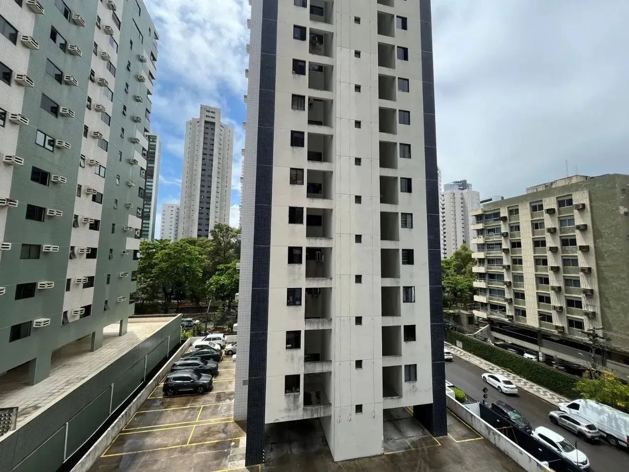 Imóvel para venda possui 98 metros quadrados com 3 quartos em Boa Viagem - Recife - PE