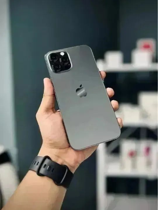 iPhone 12 Pro Max 128GB Preto Seminovo (100% Bateria) - Loja Física BH