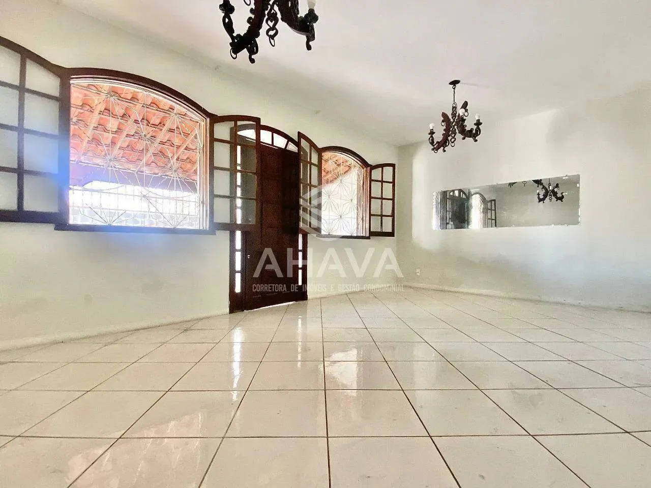 Casa para aluguel, 4 quartos, 1 suíte, 4 vagas, Planalto - Belo Horizonte/MG