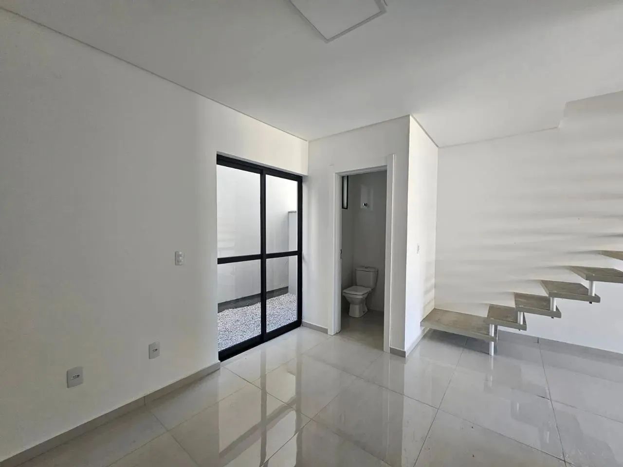 VENDE-SE SOBRADO NOVO NA PALHOÇA-SC - Foto 4