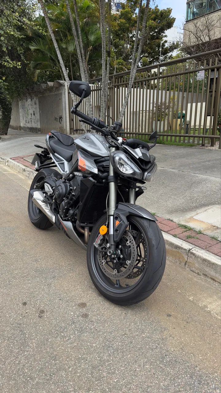 Street Triple 765RS - 2.300KM APENAS  - Foto 3