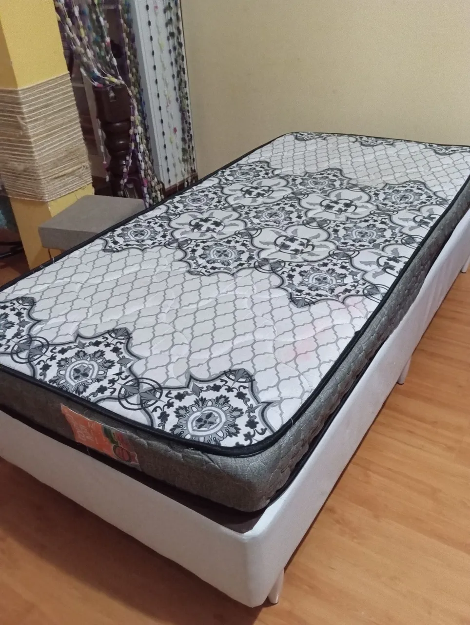 Cama Box Solteiro com Colchão Confortável