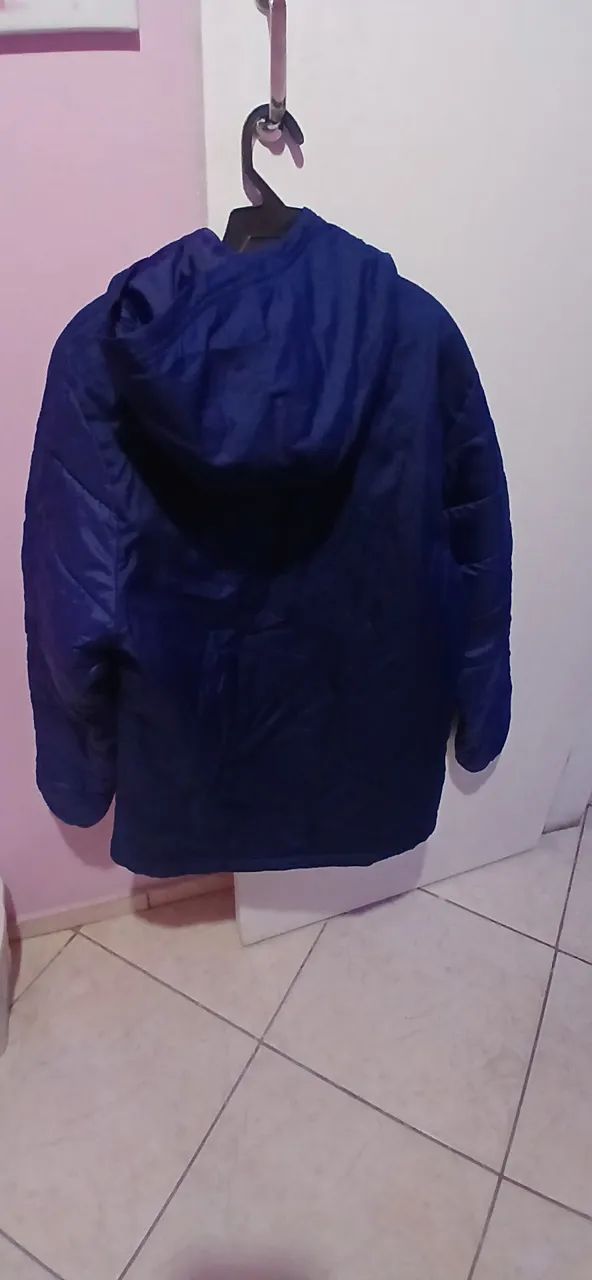 Parka Adidas Azul com Estampa de Estrelas - Foto 3