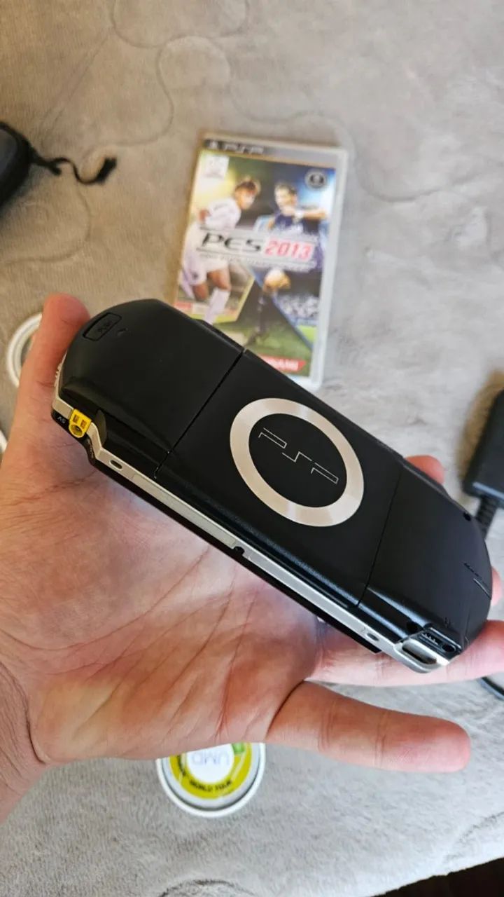 PSP 1000 + 6 Jogos + Carregador original - Foto 4
