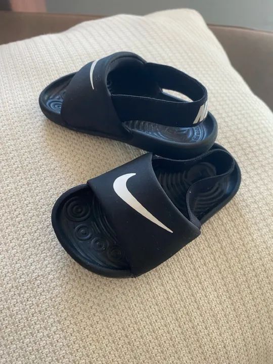 Sandálias Nike Bebê - Tamanho P 18/19- Preta - Foto 3